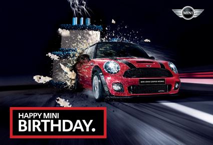 MINI تحتفل بعيدها الـ53 